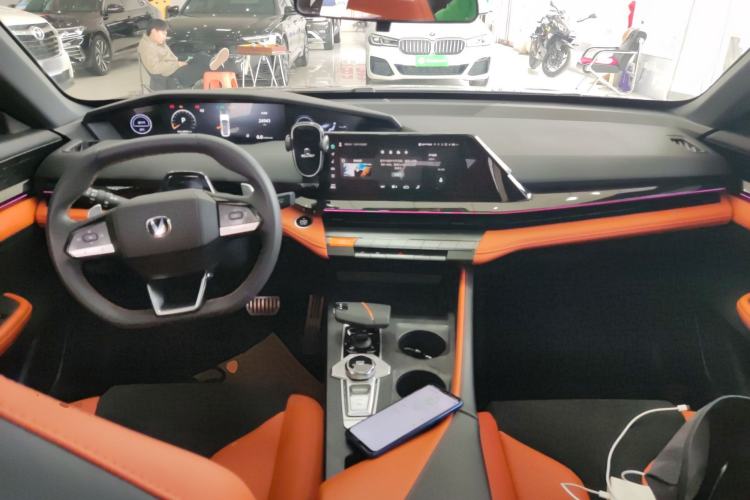 Used CHANGAN UNI-V 2023 1.5T Sport Edition Center Console