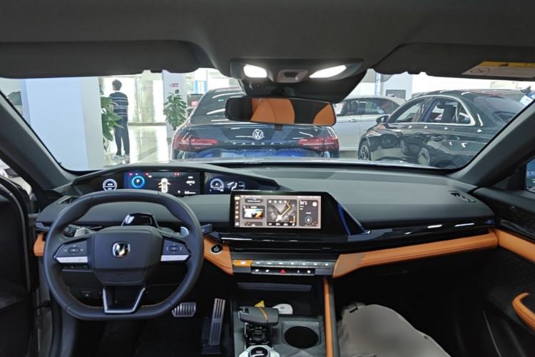 Used CHANGAN UNI-V 2023 1.5T Sport Edition Center Console