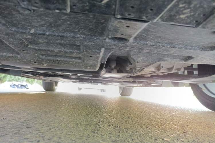Used CHANGAN UNI-V 2023 1.5T Sport Edition Chassis Front