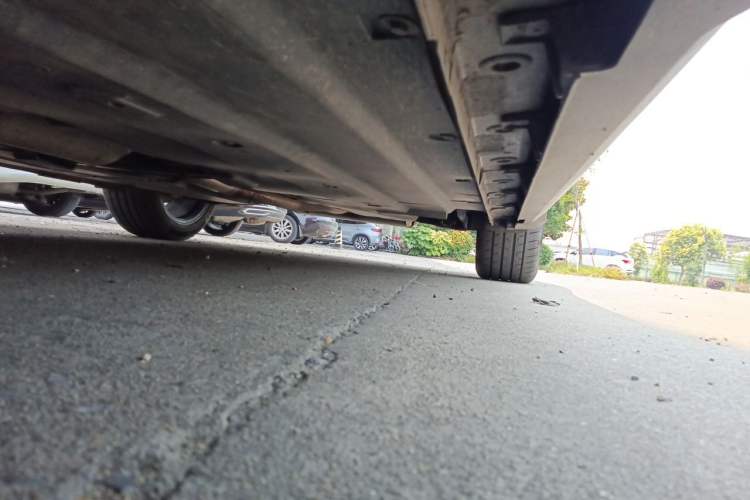 Used CHANGAN UNI-V 2023 1.5T Prestige Model Chassis Front Left