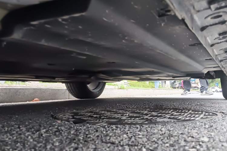 Used CHANGAN UNI-V 2023 1.5T Prestige Model Chassis Front Left