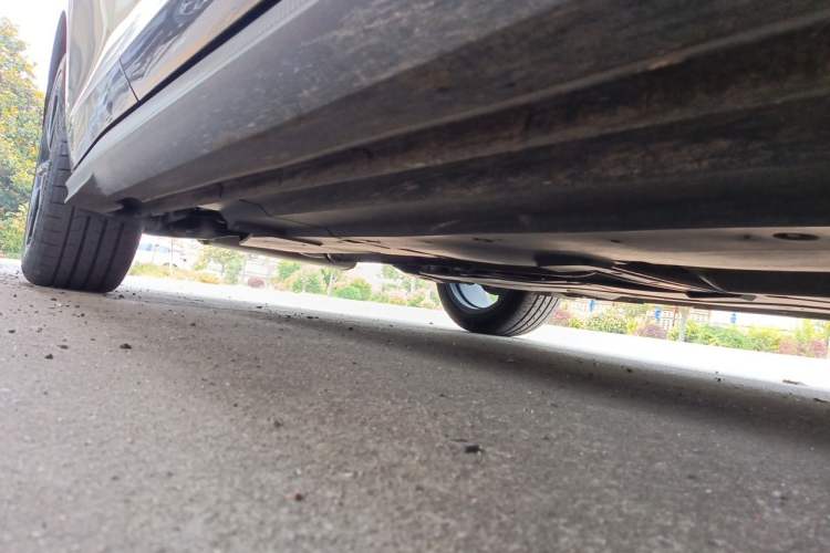 Used CHANGAN UNI-V 2023 1.5T Prestige Model Chassis Front Right