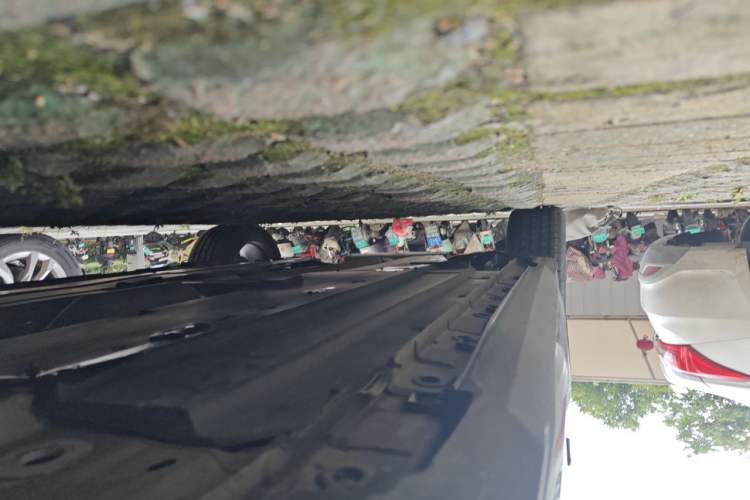 Used CHANGAN UNI-V 2023 1.5T Prestige Model Chassis Front Right