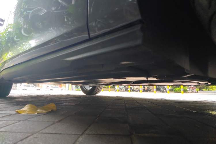 Used CHANGAN UNI-V 2023 1.5T Prestige Model Chassis Front Right