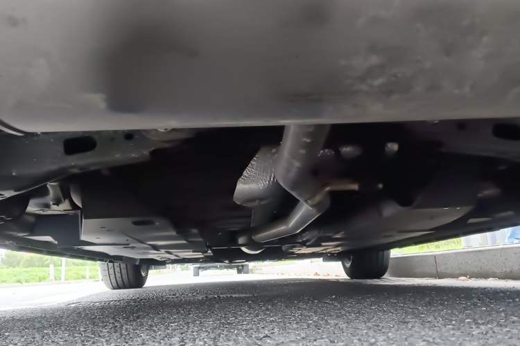 Used CHANGAN UNI-V 2023 1.5T Prestige Model Chassis Rear