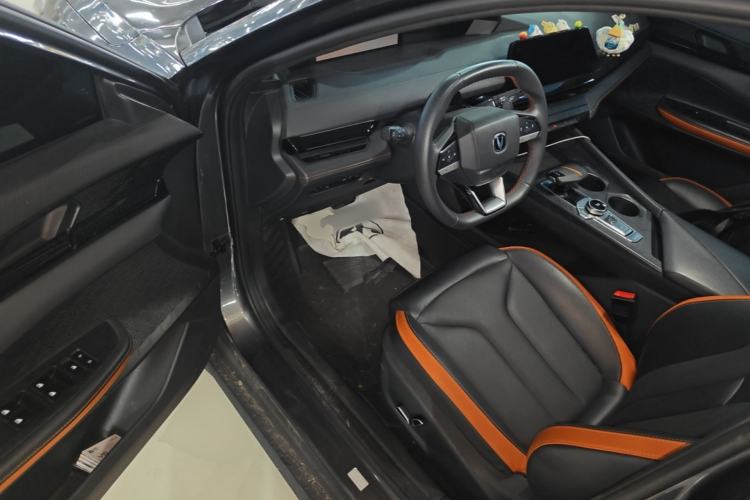 Used CHANGAN UNI-V 2023 1.5T Prestige Model Driver Seat