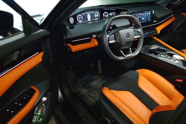 Used CHANGAN UNI-V 2023 2.0T Leading-Speed Edition Driver Seat