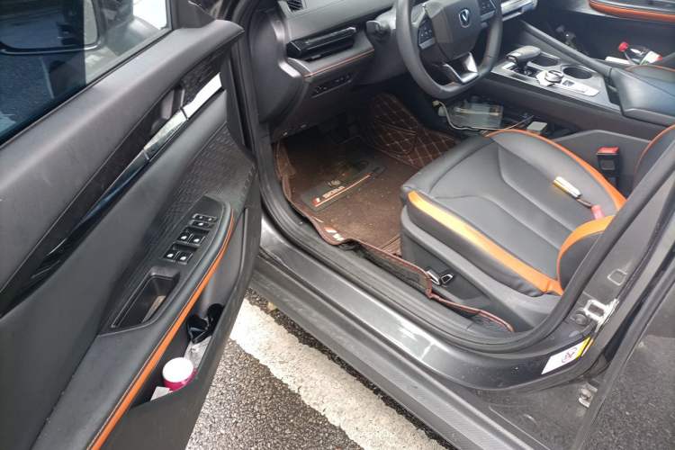 Used CHANGAN UNI-V 2023 1.5T Prestige Model Driver Seat