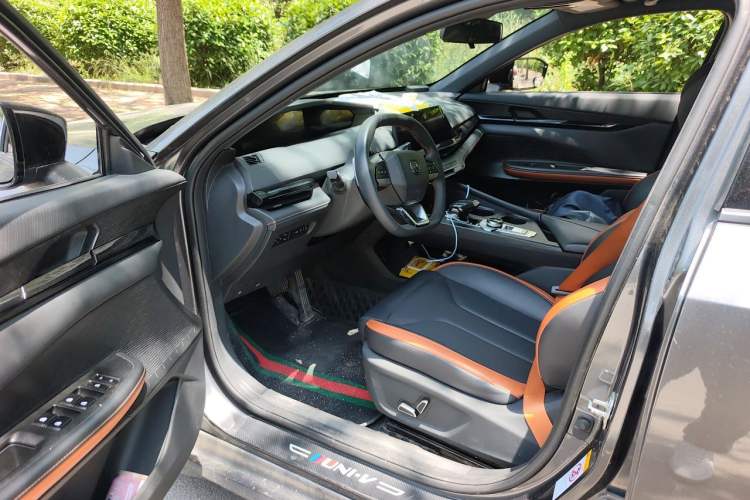 Used CHANGAN UNI-V 2023 1.5T Prestige Model Driver Seat