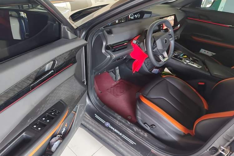 Used CHANGAN UNI-V 2023 1.5T Prestige Model Driver Seat