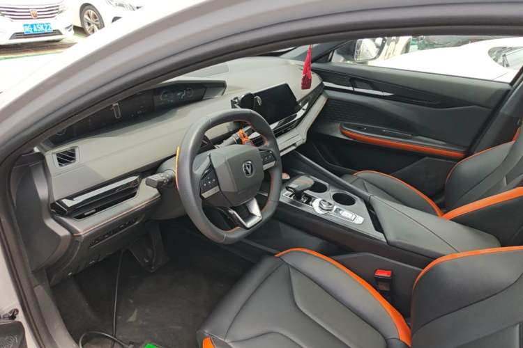 Used CHANGAN UNI-V 2023 1.5T Prestige Model Driver Seat