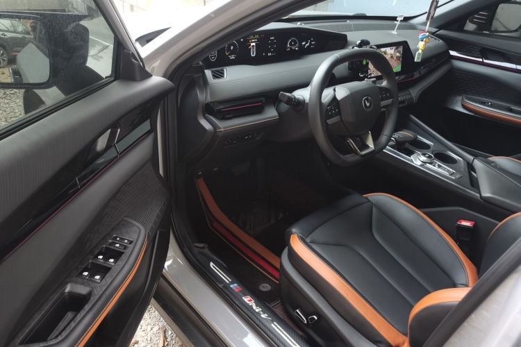 Used CHANGAN UNI-V 2023 1.5T Prestige Model Driver Seat
