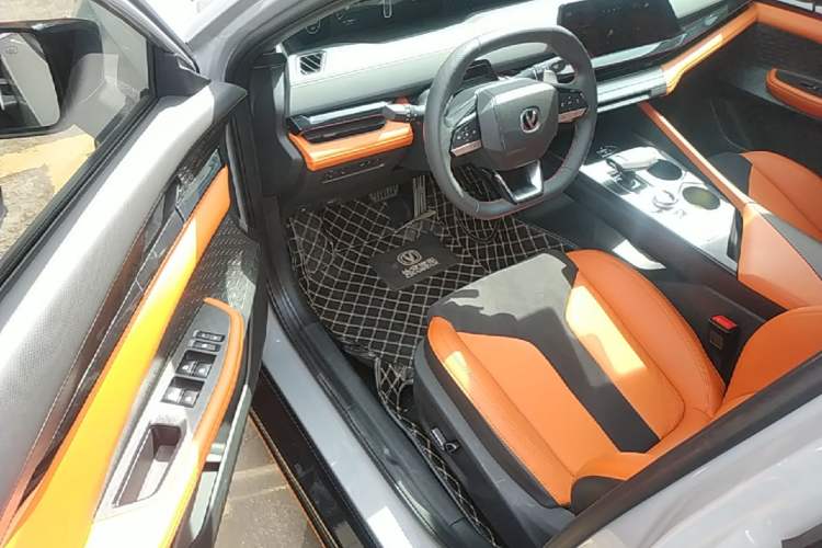 Used CHANGAN UNI-V 2023 1.5T Sport Edition Driver Seat