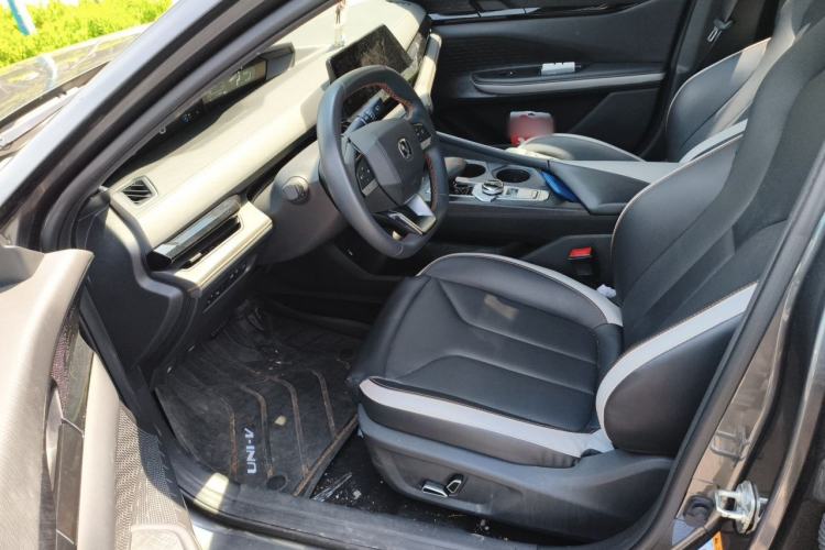 Used CHANGAN UNI-V 2023 1.5T Premium Model Driver Seat