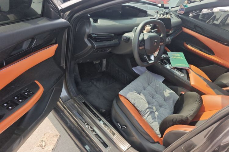 Used CHANGAN UNI-V 2023 1.5T Sport Edition Driver Seat