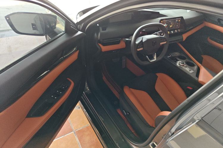 Used CHANGAN UNI-V 2023 1.5T Sport Edition Driver Seat