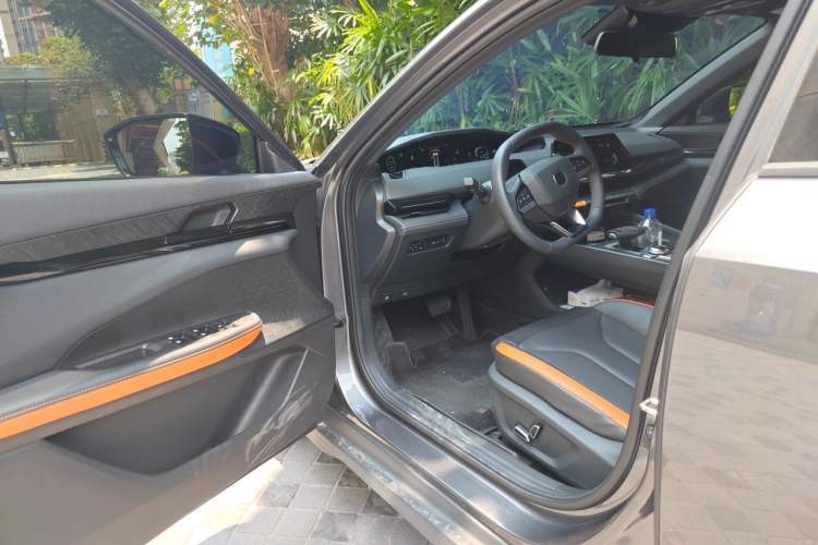 Used CHANGAN UNI-V 2023 1.5T Prestige Model Driver Seat