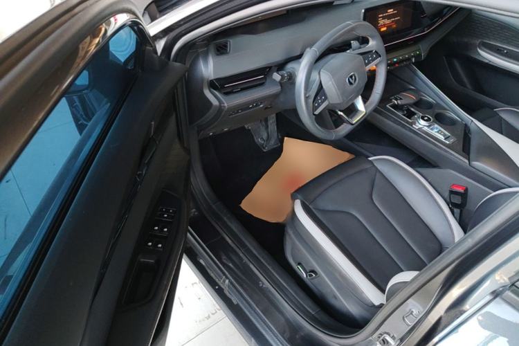Used CHANGAN UNI-V 2023 1.5T Prestige Model Driver Seat