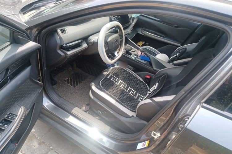 Used CHANGAN UNI-V 2023 1.5T Premium Model Driver Seat