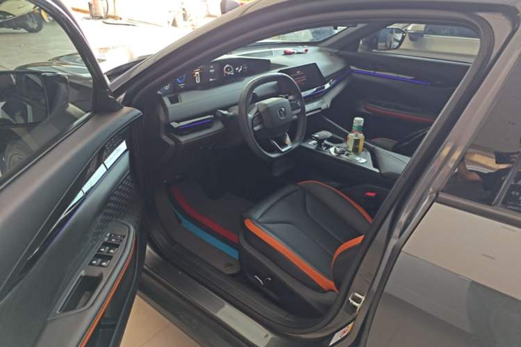 Used CHANGAN UNI-V 2023 1.5T Prestige Model Driver Seat
