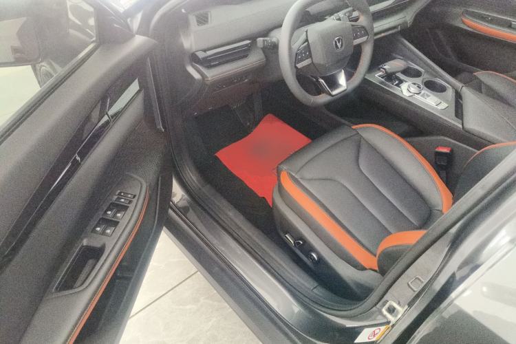 Used CHANGAN UNI-V 2023 1.5T Smart Navigation Version Driver Seat