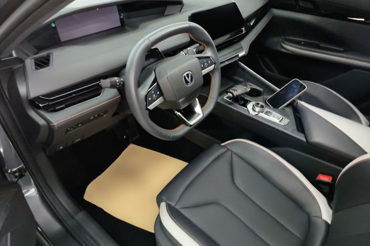 Used CHANGAN UNI-V 2023 1.5T Prestige Model Driver Seat