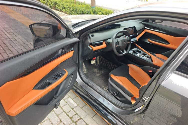 Used CHANGAN UNI-V 2023 1.5T Sport Edition Driver Seat