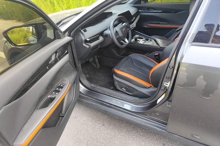 Used CHANGAN UNI-V 2023 1.5T Prestige Model Driver Seat