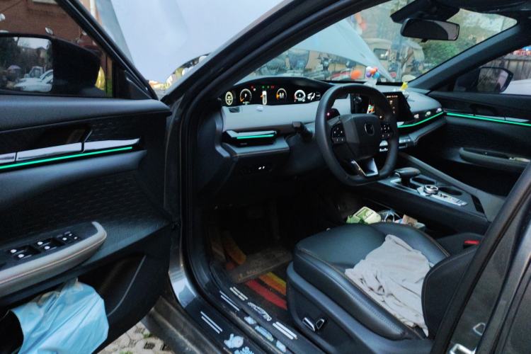 Used CHANGAN UNI-V 2023 1.5T Prestige Model Driver Seat