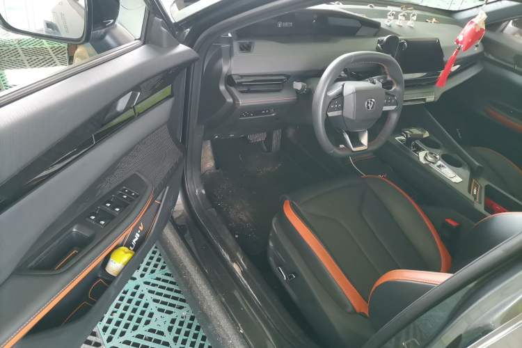 Used CHANGAN UNI-V 2023 1.5T Prestige Model Driver Seat
