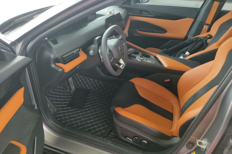 Used CHANGAN UNI-V 2023 2.0T Leading-Speed Edition Driver Seat