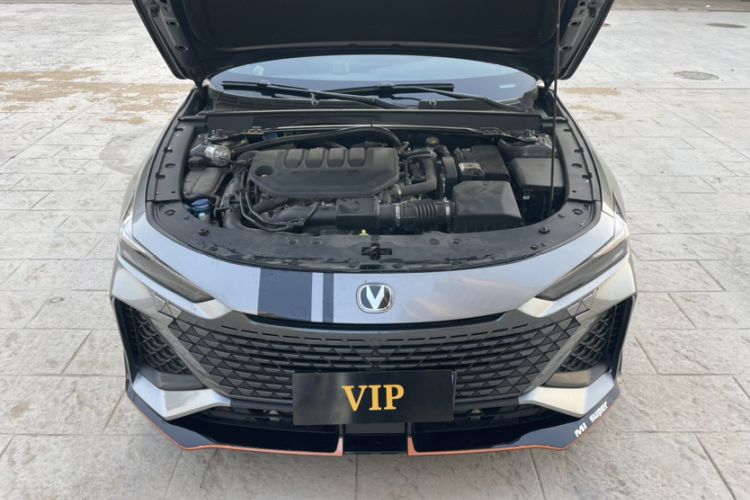 Used CHANGAN UNI-V 2023 2.0T Leading-Speed Edition Engine Bay