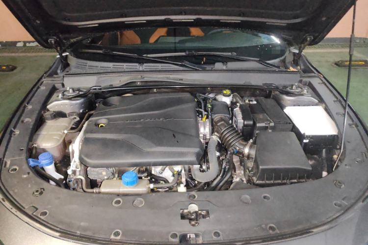 Used CHANGAN UNI-V 2023 1.5T Sport Edition Engine Bay