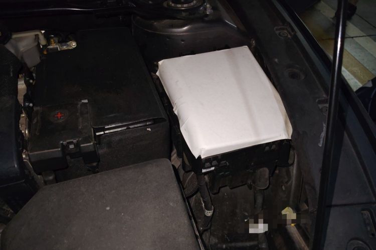 Used CHANGAN UNI-V 2023 2.0T Leading-Speed Edition Engine Bay Left