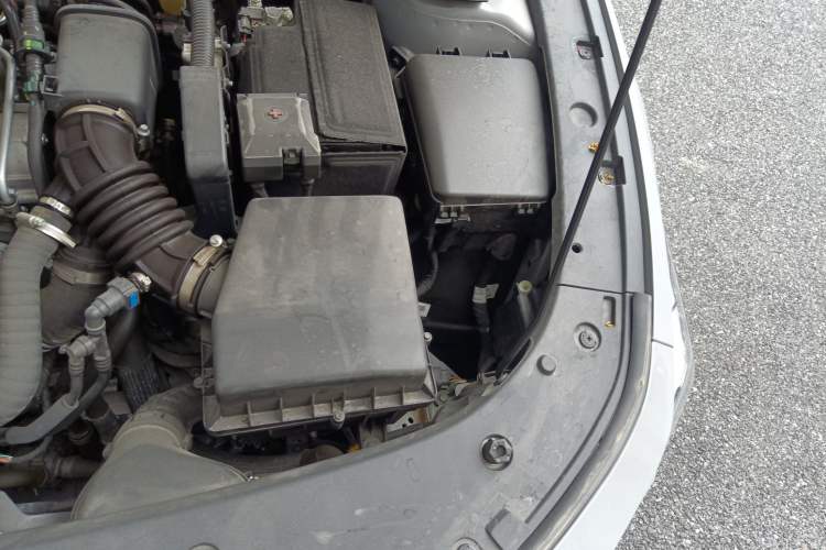 Used CHANGAN UNI-V 2023 1.5T Sport Edition Engine Bay Left
