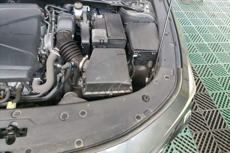 Used CHANGAN UNI-V 2023 1.5T Prestige Model Engine Bay Left