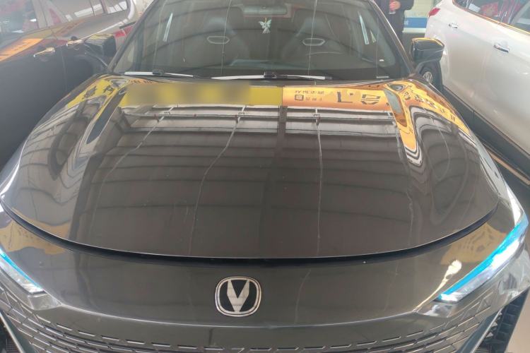 Used CHANGAN UNI-V 2023 1.5T Premium Model Engine Bay