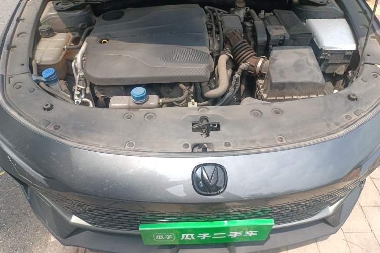 Used CHANGAN UNI-V 2023 1.5T Premium Model Engine Bay