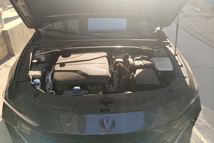 Used CHANGAN UNI-V 2023 1.5T Prestige Model Engine Bay