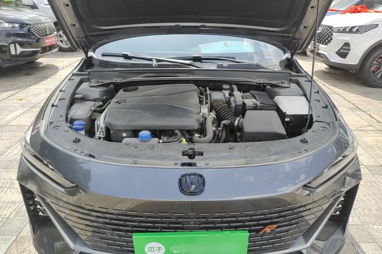 Used CHANGAN UNI-V 2023 1.5T Prestige Model Engine Bay