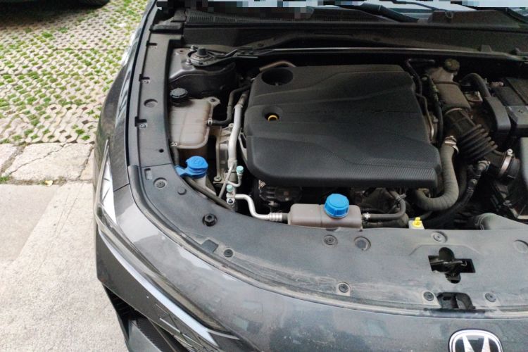 Used CHANGAN UNI-V 2023 1.5T Prestige Model Engine Bay Right