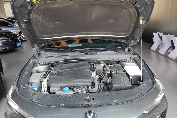 Used CHANGAN UNI-V 2023 1.5T Sport Edition Engine Bay