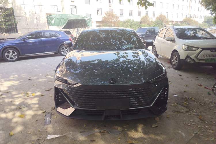Used CHANGAN UNI-V 2023 1.5T Prestige Model Exterior 1
