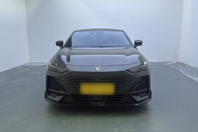 Used CHANGAN UNI-V 2023 1.5T Sport Edition Exterior 1