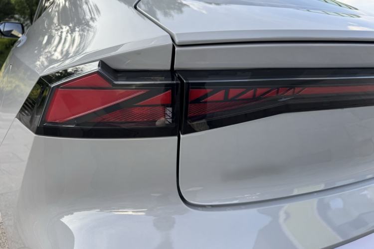 Used CHANGAN UNI-V 2023 1.5T Sport Edition Exterior 10