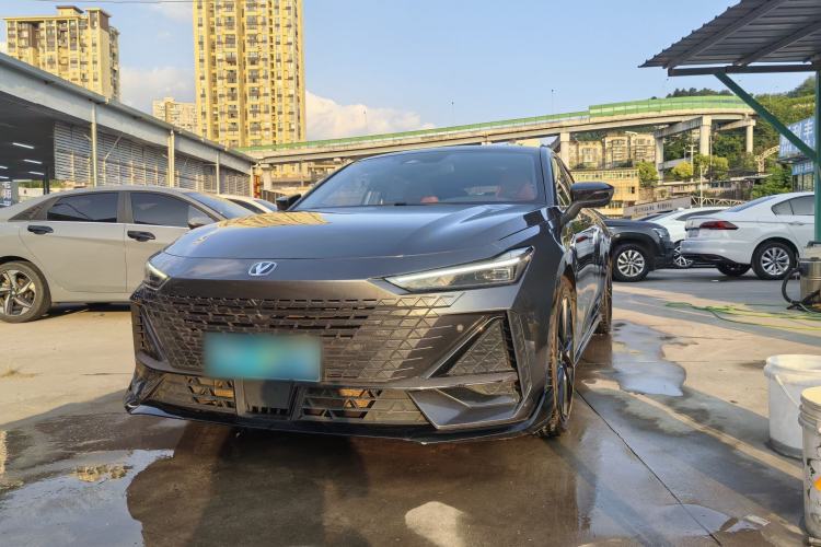 Used CHANGAN UNI-V 2023 1.5T Sport Edition Exterior 2