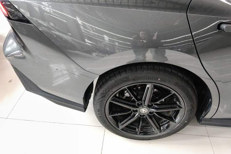 Used CHANGAN UNI-V 2023 1.5T Prestige Model Exterior 2