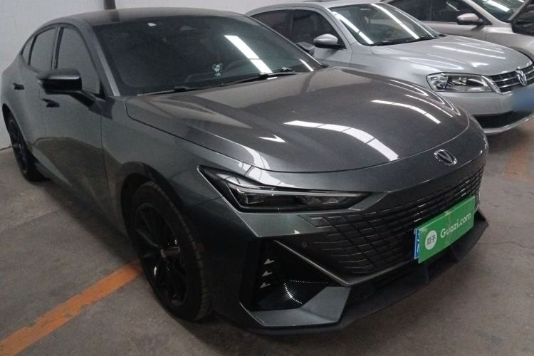 Used CHANGAN UNI-V 2023 1.5T Prestige Model Exterior 2