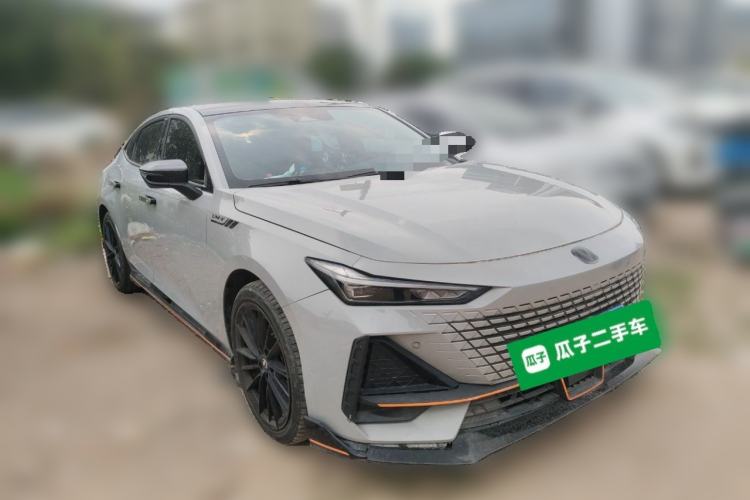 Used CHANGAN UNI-V 2023 1.5T Sport Edition Exterior 2