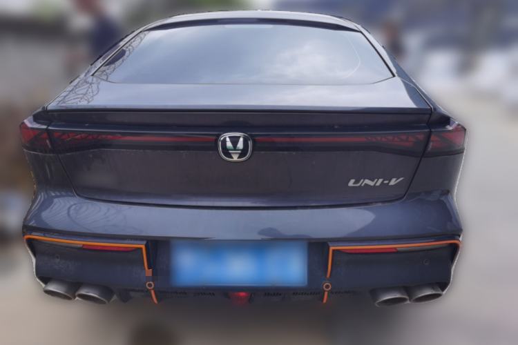 Used CHANGAN UNI-V 2023 1.5T Sport Edition Exterior 4